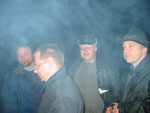 Группа товарищей в дыму фестиваля 5/38 КБ