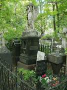 (увеличить фото) г. Москва, Ваганьковское кладбище (уч. № 23), родовое захоронение Воронцовых-Вельяминовых (июнь 2011 года)